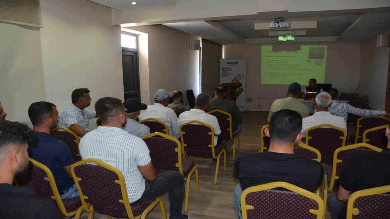 Hatayda hayvan sağlığı için aşılama ve üretici eğitimleri sürüyor