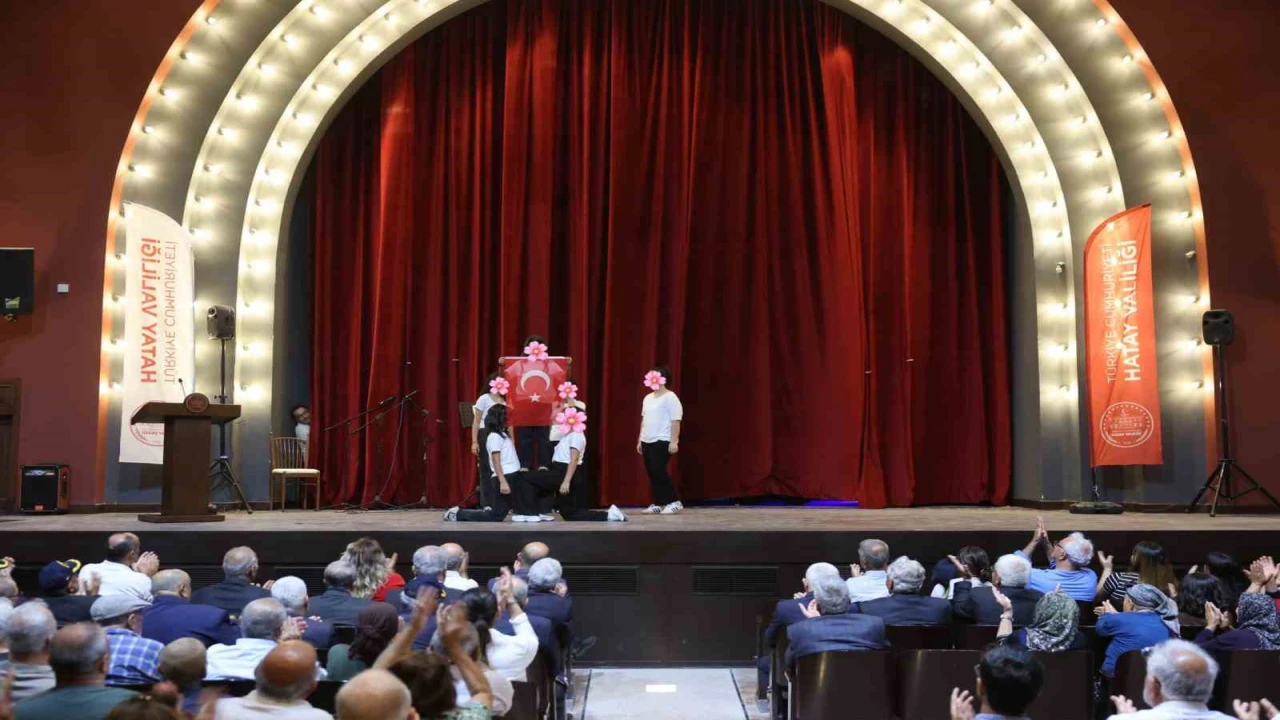 Hatayda yaşlılar ve çocuklar 30 Ağustos Zafer Bayramı programında bir araya geldi