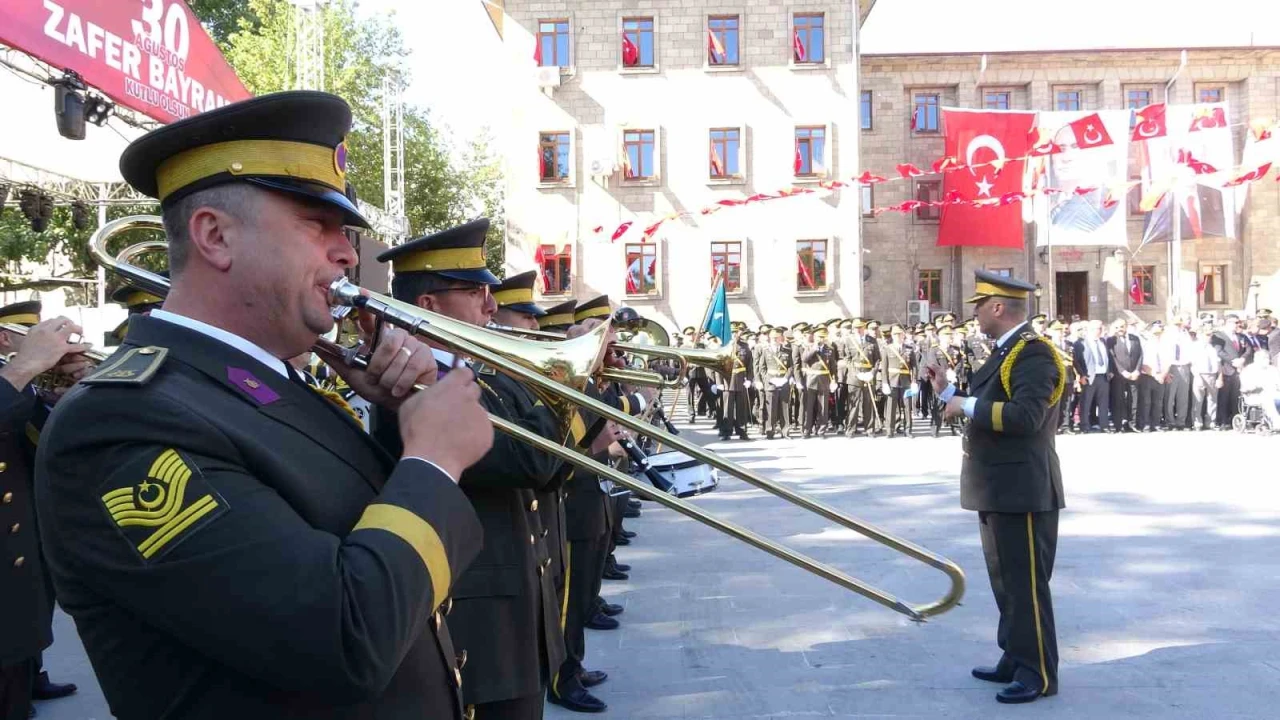 Ispartada Zafer Bayramı coşkuyla kutlandı