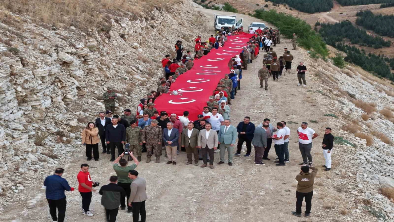 Kahramanmaraşta Bayrağa Saygı Yürüyüşü gerçekleştirildi