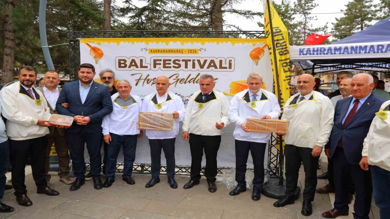 Kahramanmaraşta ilk kez bal festivali: 1 kilogram bal yiyen yarışmacı birinci oldu