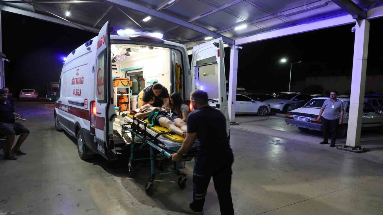 Kozanda zincirleme trafik kazası: 2 yaralı