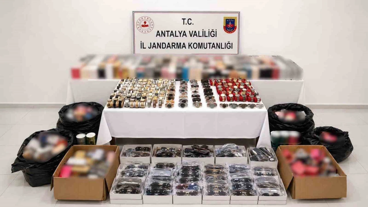 Manavgatta 4 milyon 350 bin liralık gümrük kaçağı ürün ele geçirildi