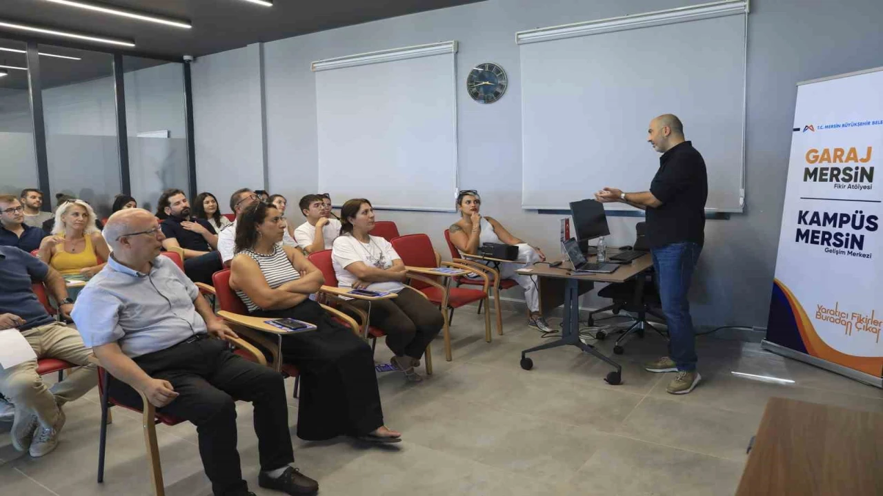 Mersinde gençler dijital kariyer için LinkedIn eğitimi aldı