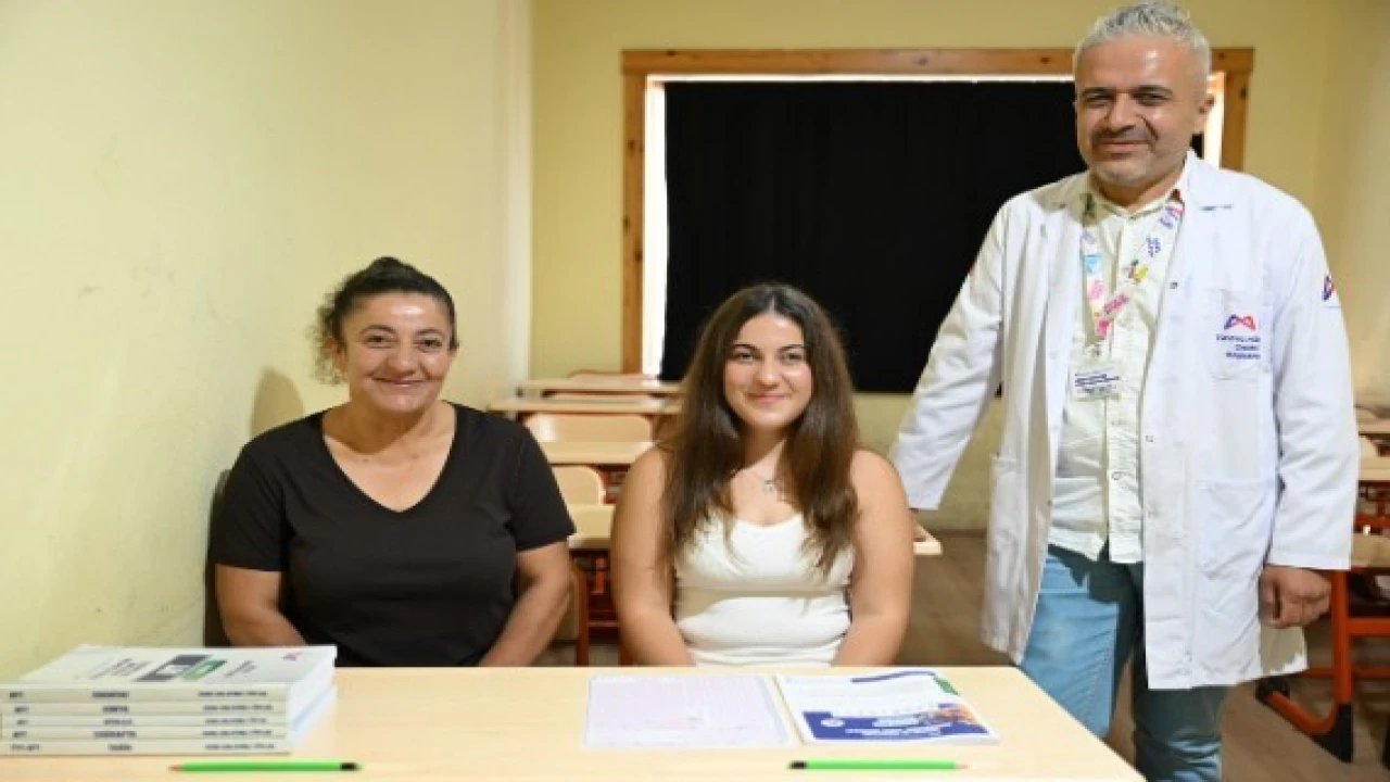 Mersinde görme engelli Nisanın üniversite hayali gerçek oldu