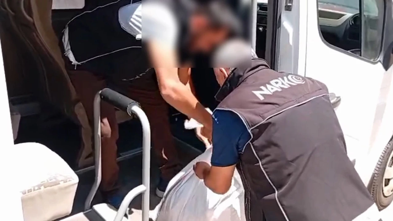 Mersinde uyuşturucu operasyonu: 2 şüpheli tutuklandı