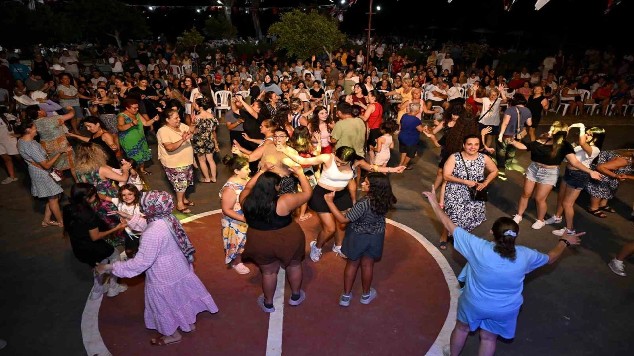 Mersinde ‘Yaz Dostum konserleri vatandaşları müzikle buluşturuyor