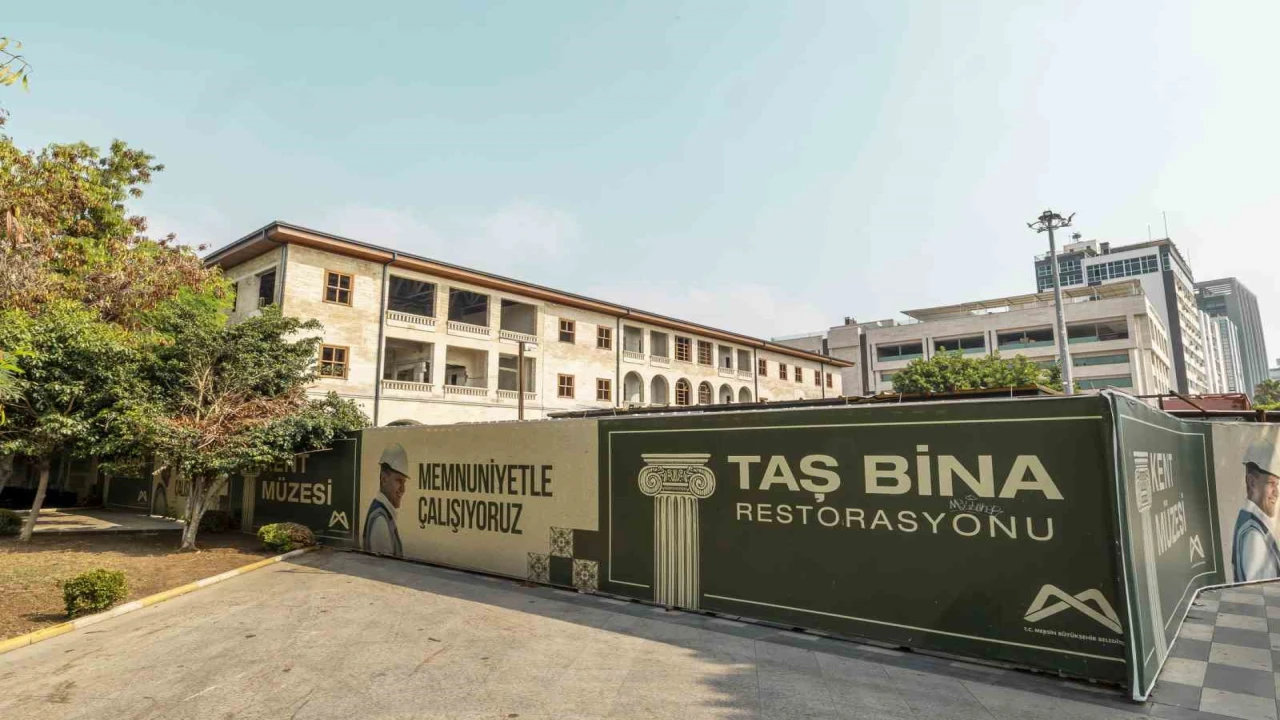 Mersinin tarihi Taş Binası Kent Müzesine dönüşüyor