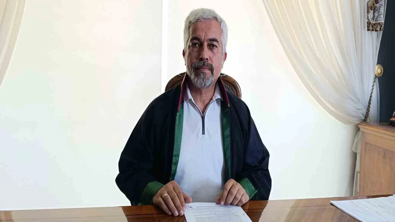 Öğretmen Ayla Karanın ailesinden, okula saldıran öğrencinin ailesine 5 milyon 100 bin liralık tazminat davası