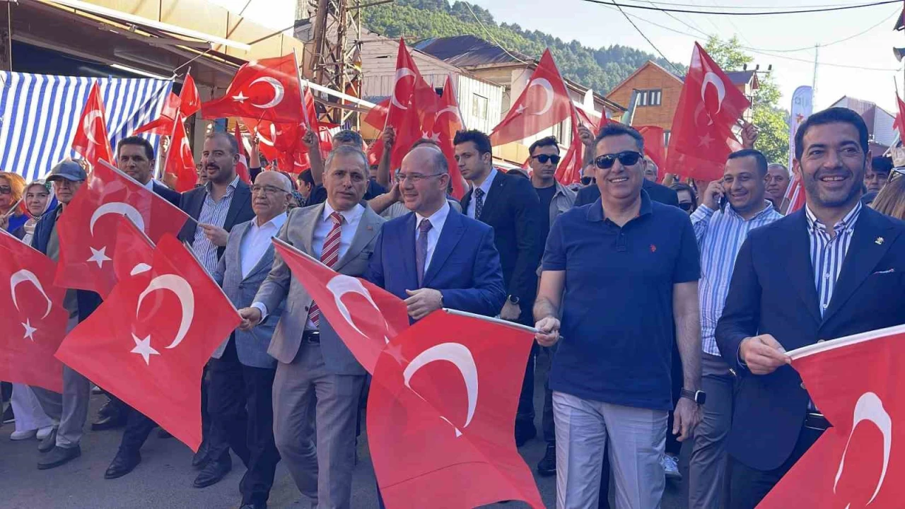 Osmaniye 30. Zorkun Yaylası Çocuk Şenliği kortej yürüyüşüyle başladı