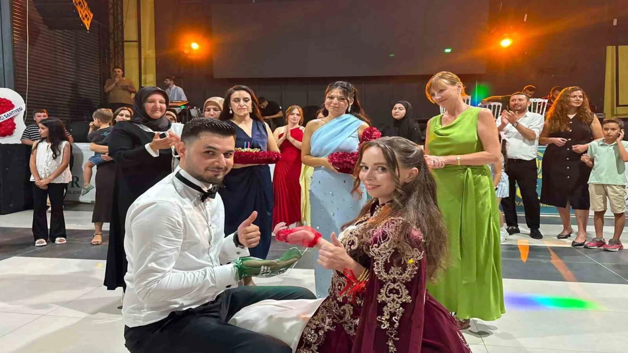Polonyalı Julia ile Mustafanın baklavayla başlayan aşkı düğün pastasıyla taçlandı