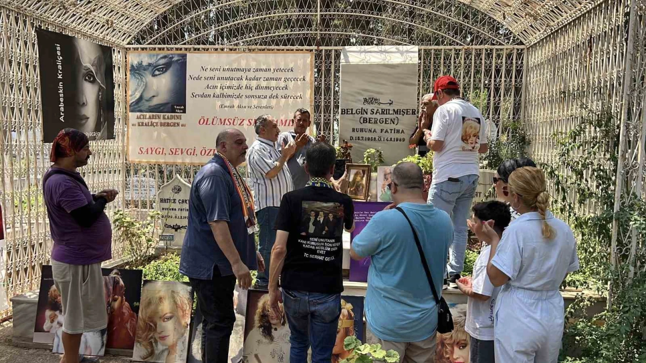 Şarkıcı Bergen, ölüm yıl dönümünde mezarı başında anıldı