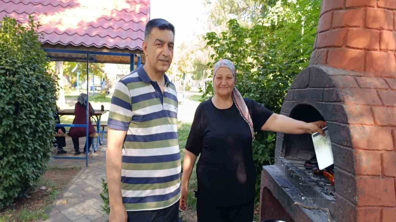 Sıcak havada Kahramanmaraşlıların kaçış noktası mesire alanları oldu