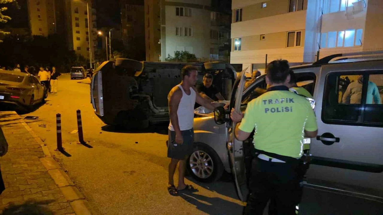 Takla atan araç park halindeki 4 araca çarptı