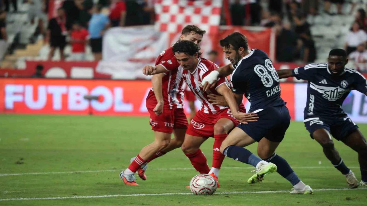 Trendyol 1. Lig: Antalyaspor: 1 - Sarıyer: 2