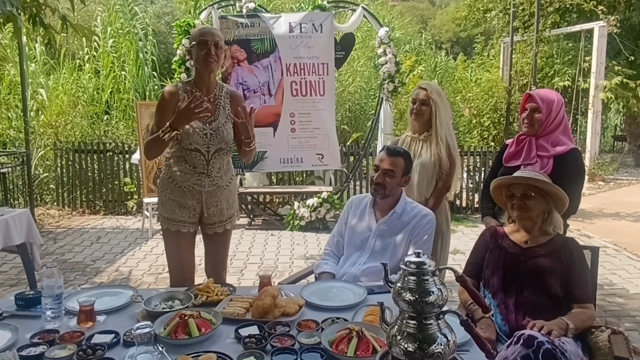 Tuğba Özaydan çöp cezası çağrısı: Manavgat Türkiyeye örnek olsun