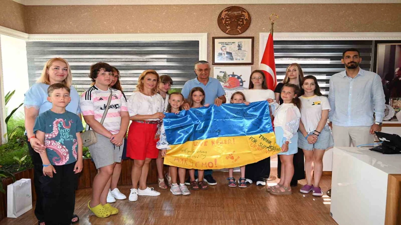 Ukraynalı çocuklar Kemerde moral depoladı