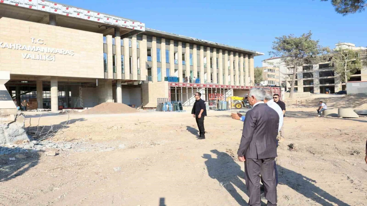 Vali Ünlüer, yeni hükümet konağı inşaatını inceledi