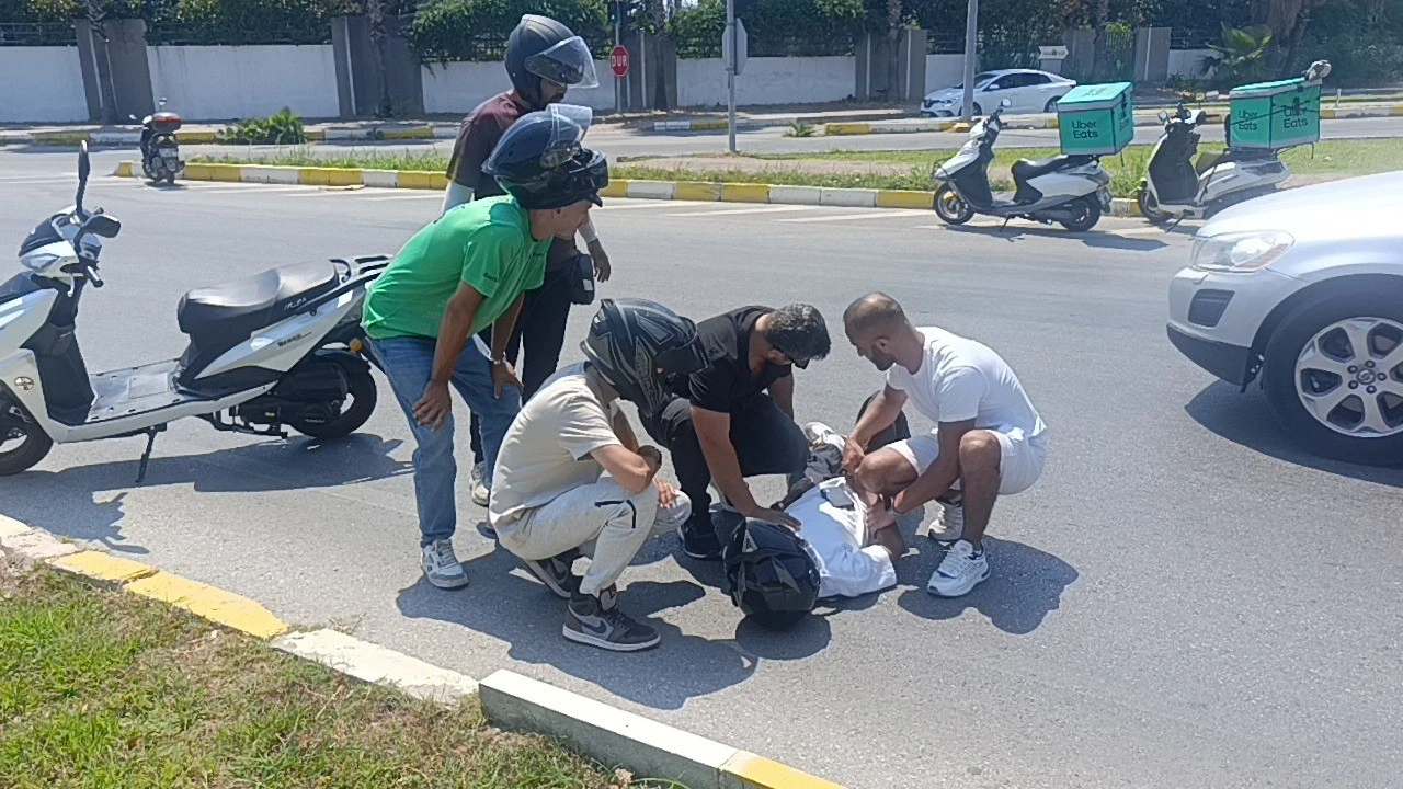 Yangına giden itfaiyeye yol vermek isterken minibüse çarptı
