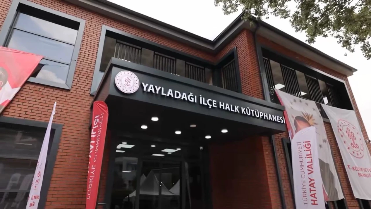 Yayladağı İlçe Halk Kütüphanesi hizmete açıldı