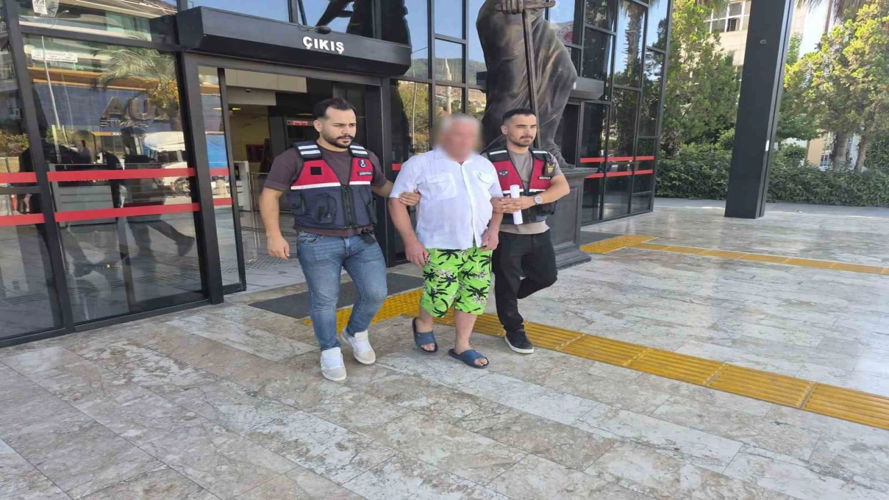 Alanyada kadın personele taciz iddiasıyla Rus turist tutuklandı