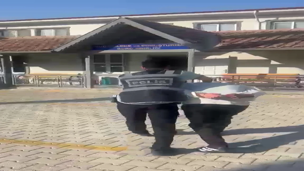 Antakyada 32 yıl hapis cezasıyla aranan hırsız yakalandı