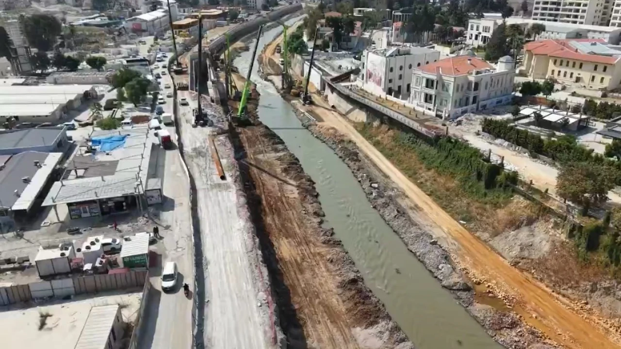 Antakyada Ata Köprüsünde çalışmalar devam ediyor