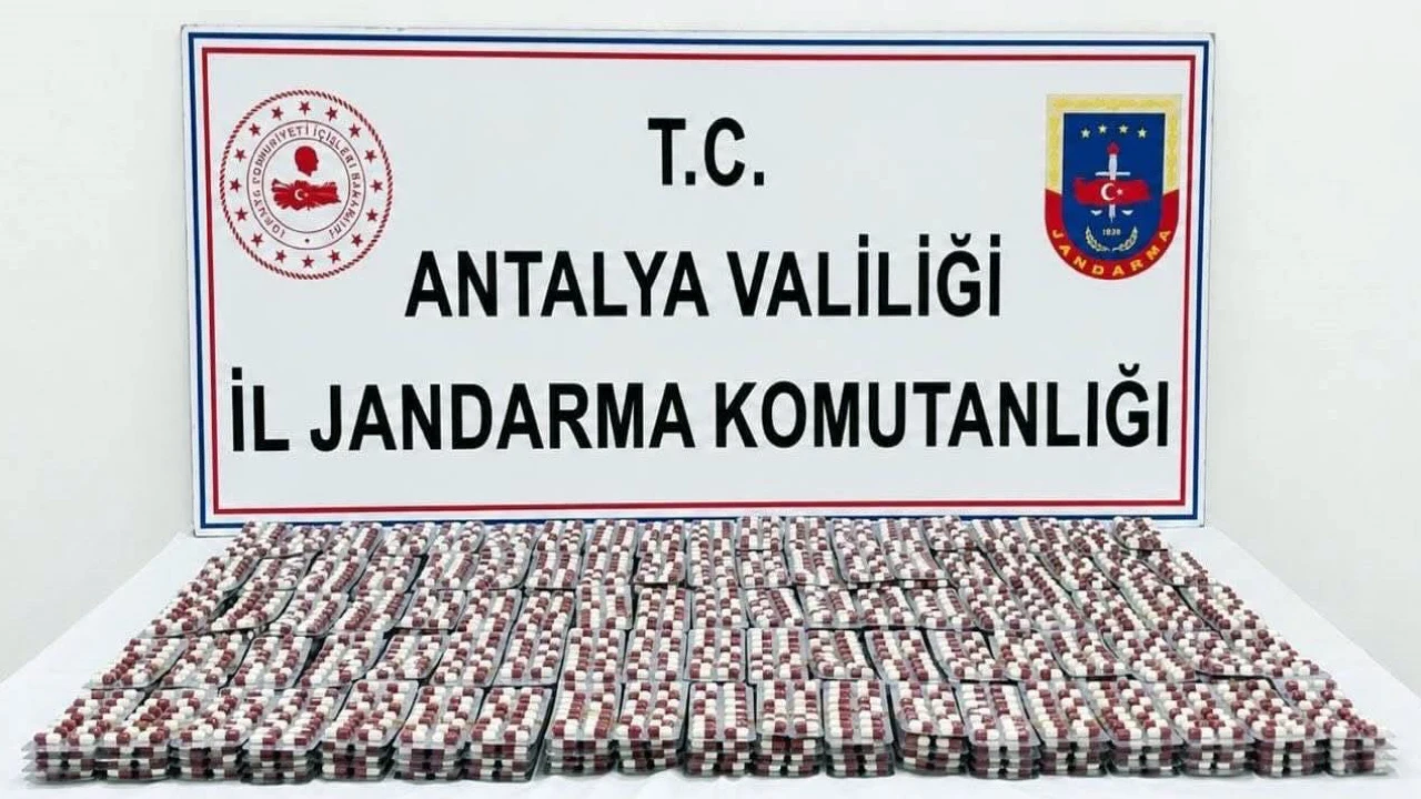 Antalyada 6 bin 540 sentetik hap ele geçirildi
