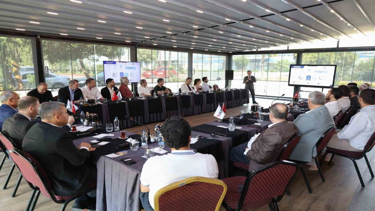 AOSBde sanayicilere Azerbaycanda yatırım fırsatları anlatıldı