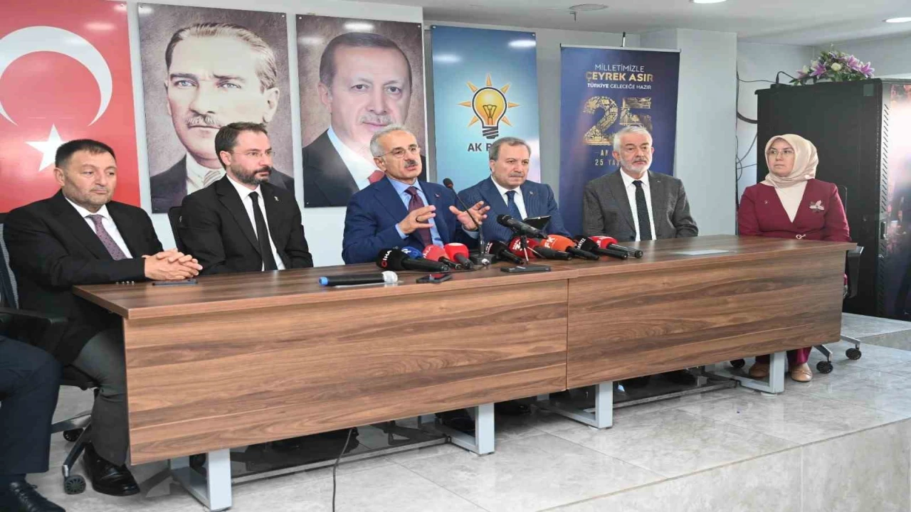 Bakan Uraloğlu: Dünyada 356 noktaya uçabilen bir Türkiye var