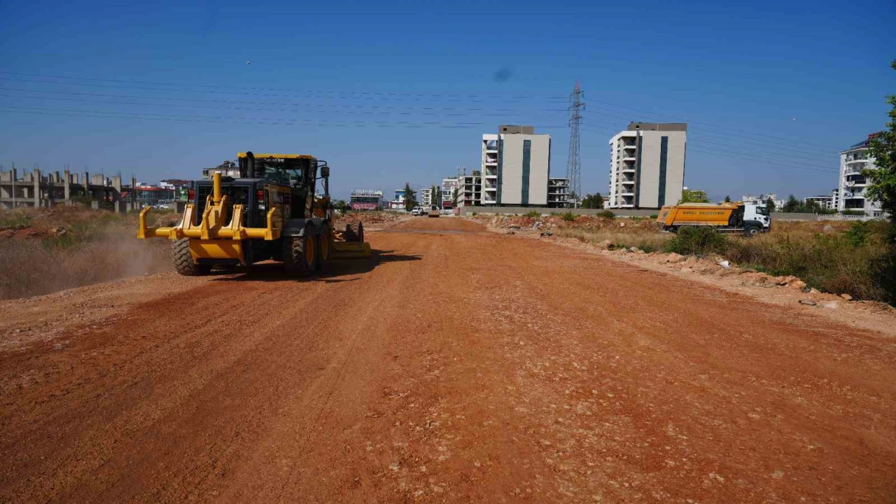 Baraj Mahallesinde yol çalışmaları hız kesmiyor