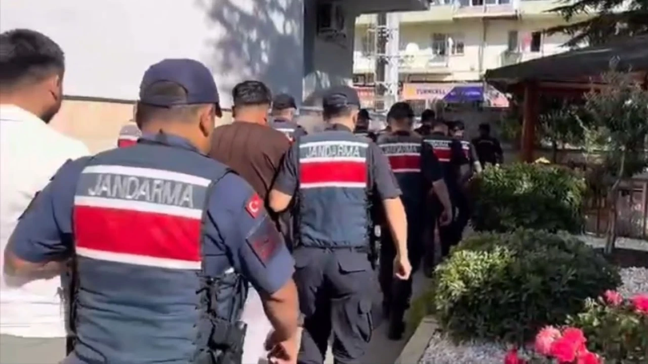 Burdur merkezli 566 milyon TLlik bahis operasyonu: 11 şüpheli gözaltına alındı 3 şüpheli aranıyor