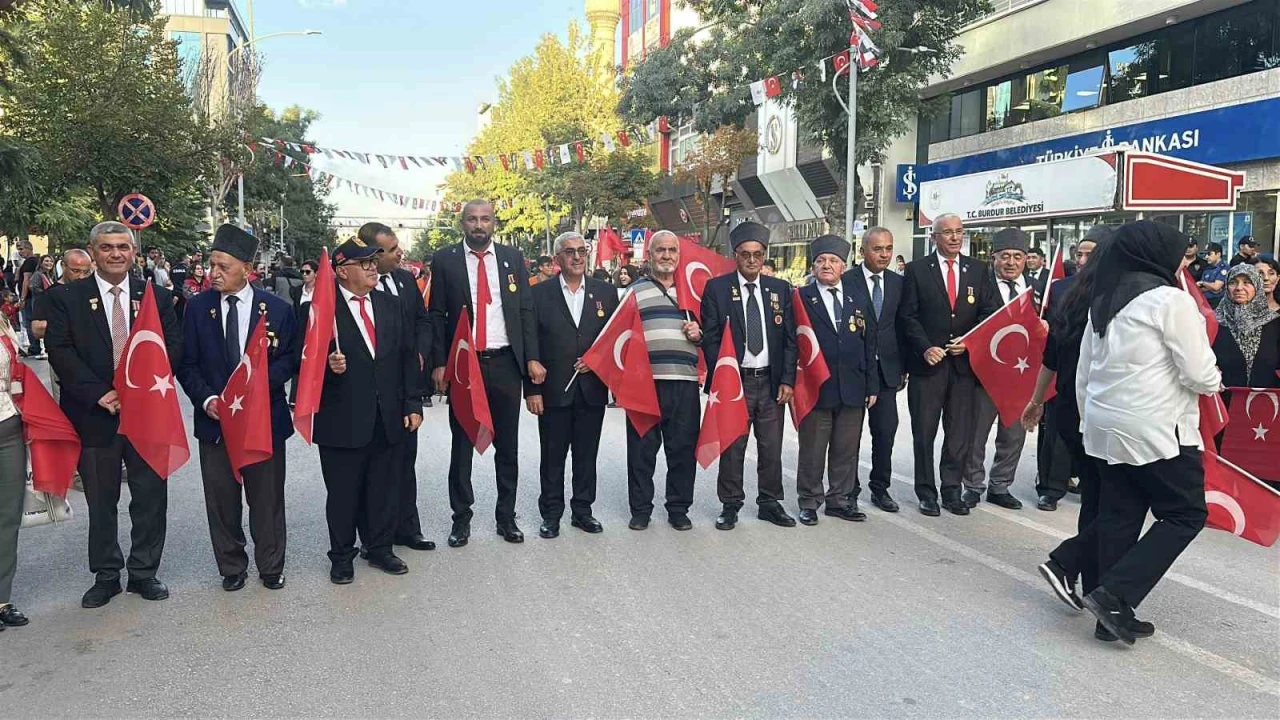 Burdurda Kahramanlarla Kardeşlik Yürüyüşü