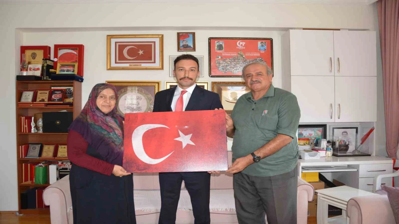 Cumhuriyet Başsavcısı Kapıcıdan 15 Temmuz şehidinin ailesine ziyaret