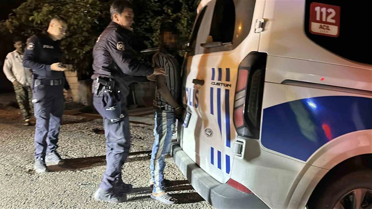 Direksiyona alkollü geçti, 2 araca çarpıp yaya olarak kaçtı