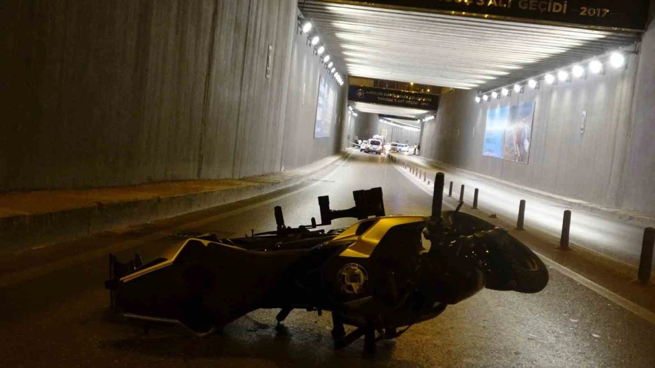Ehliyetini 20 gün önce alan 18 yaşındaki motosikletli geçirdiği kazada hayatını kaybetti