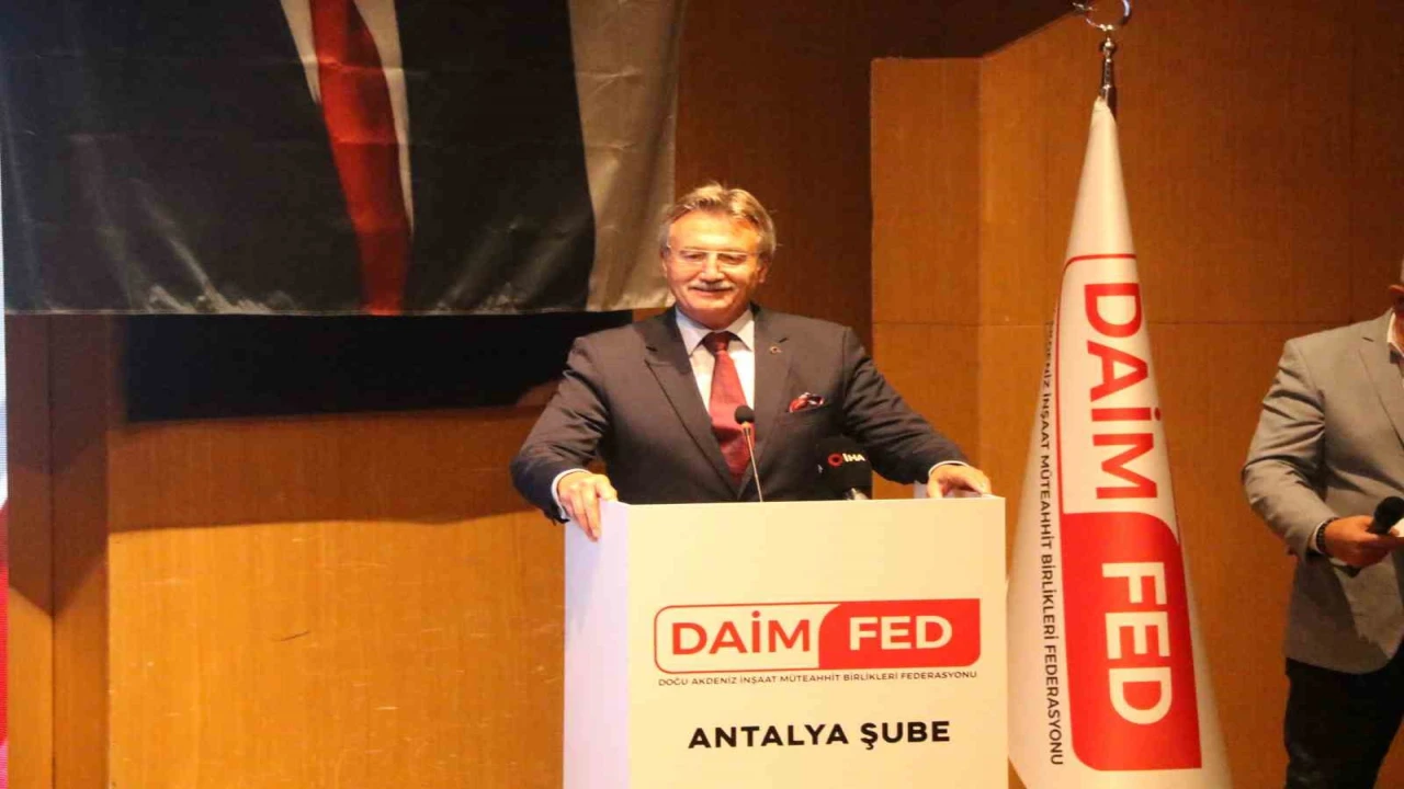 Eski Devlet Bakanı Kürşad Tüzmen: Antalya yapı stoku olarak ciddi sıkıntıları olan bir şehir