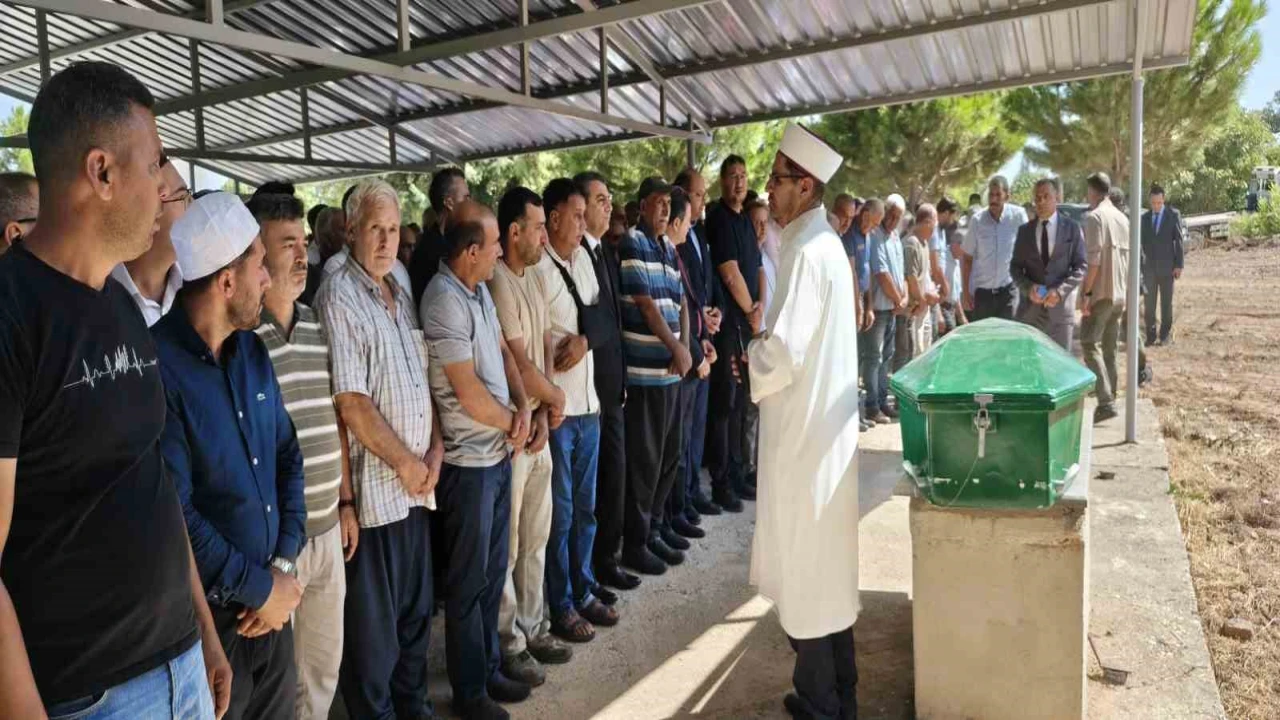 Feribot faciasında hayatını kaybeden Hüseyin Özdemir, Silifkede toprağa verildi