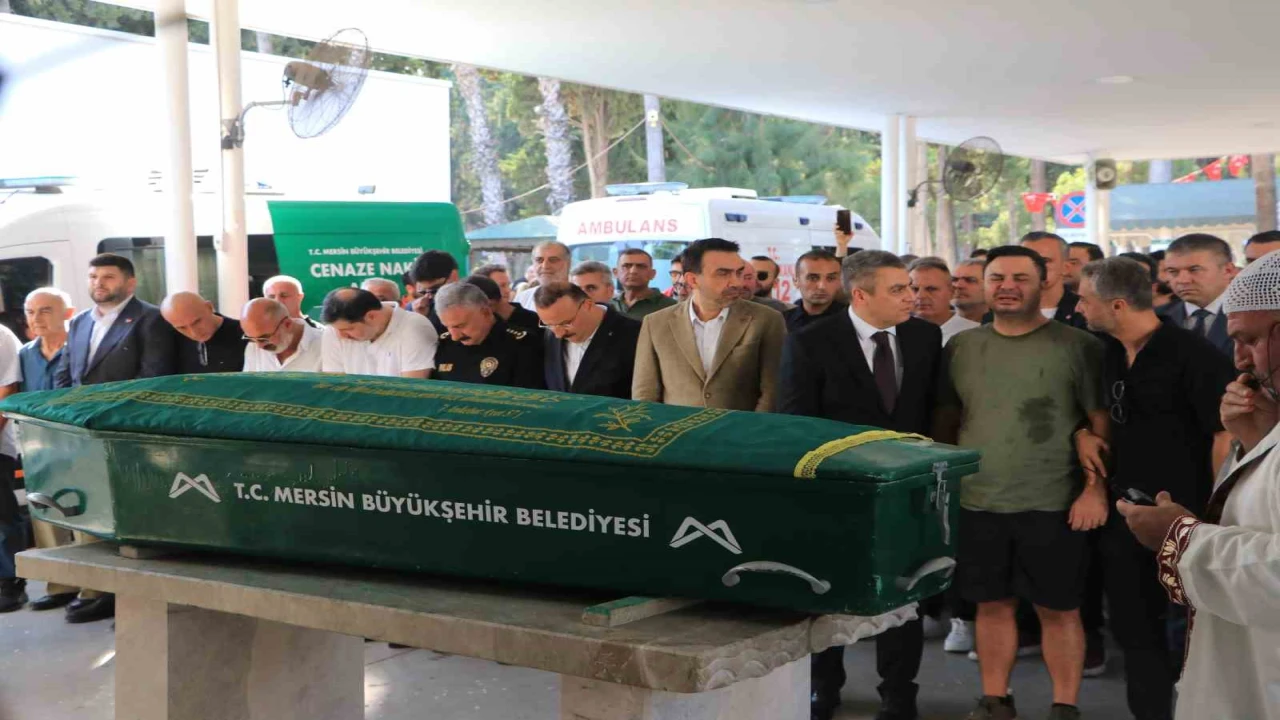 Gemi faciasında hayatını kaybeden Reyhan Verim Mersinde toprağa verildi