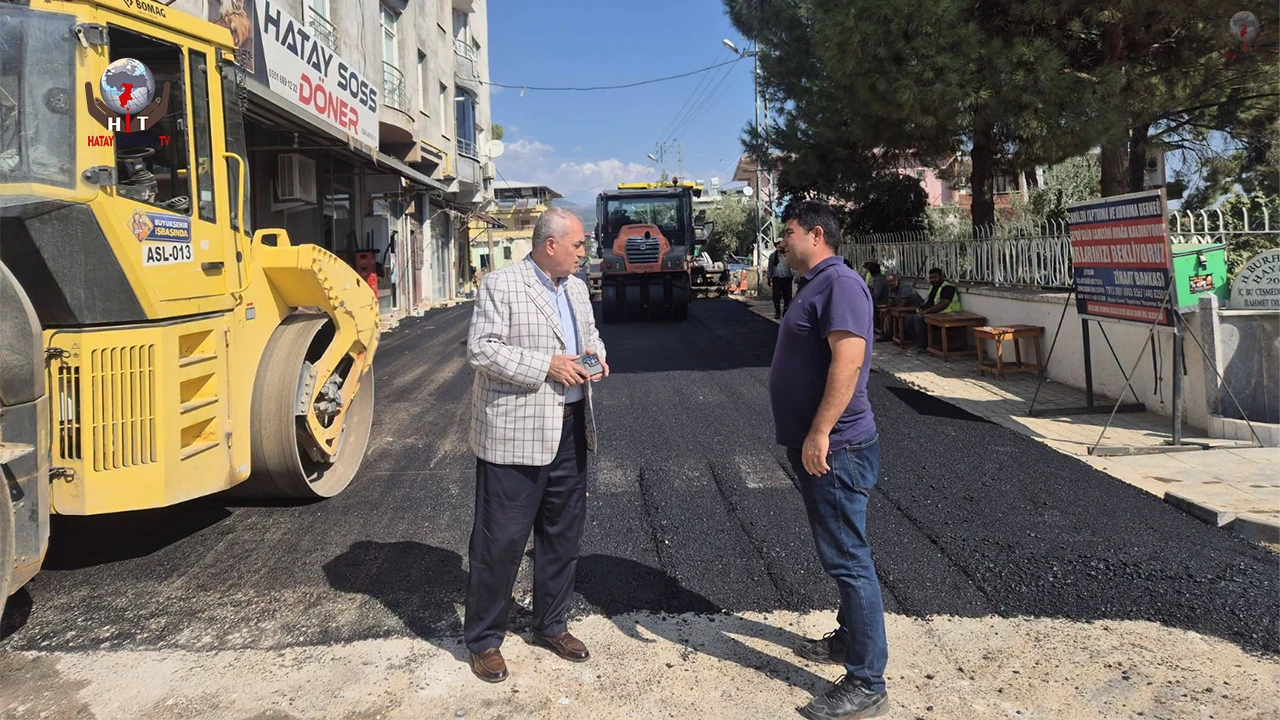 HASSA’DA YOLLAR SICAK ASFALTLA YENİLENİYOR