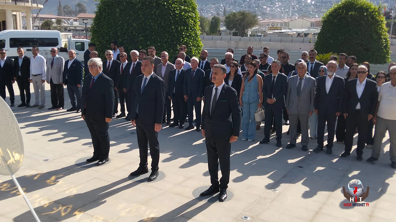 HATAY’DA AHİLİK HAFTASI İÇİN ÇELENK TÖRENİ DÜZENLENDİ