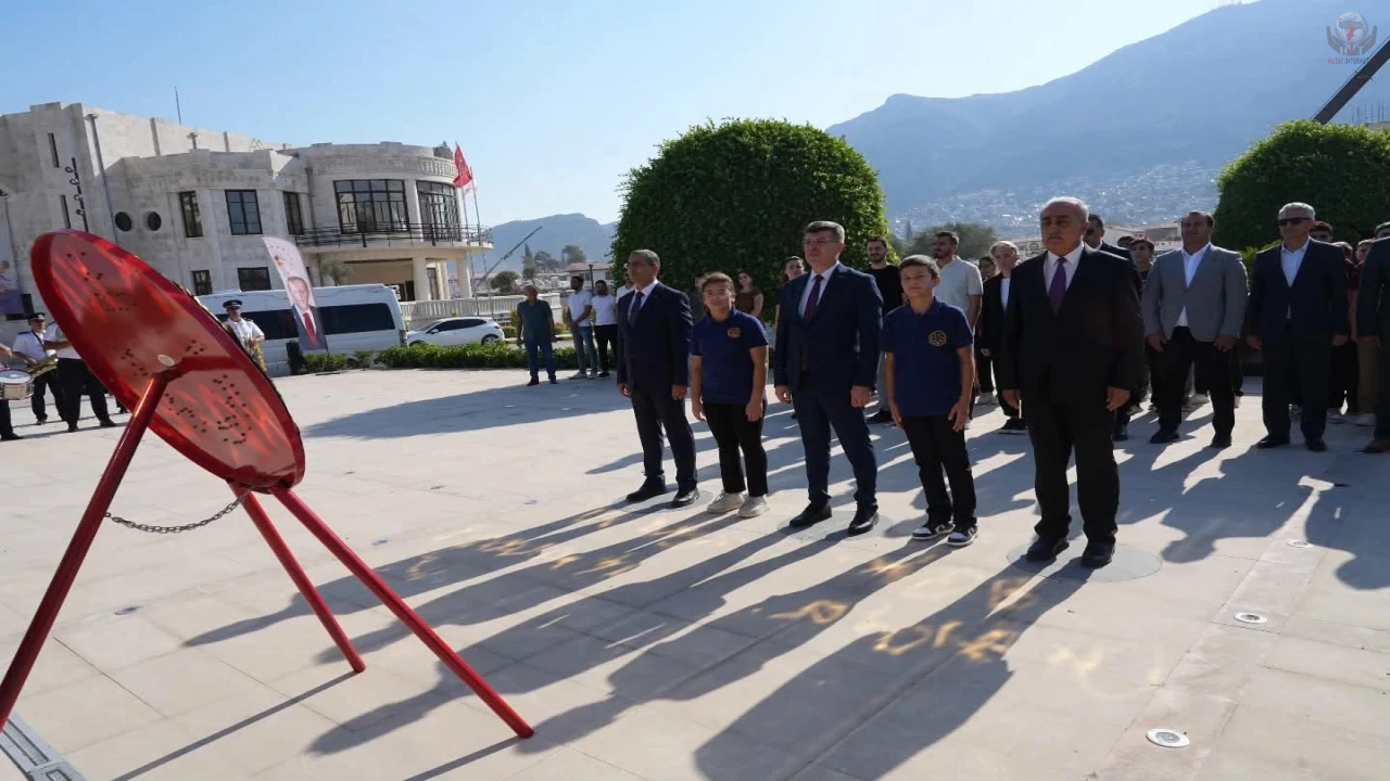 HATAY’DA YENİ EĞİTİM ÖĞRETİM YILI ÇELENK TÖRENİYLE BAŞLADI