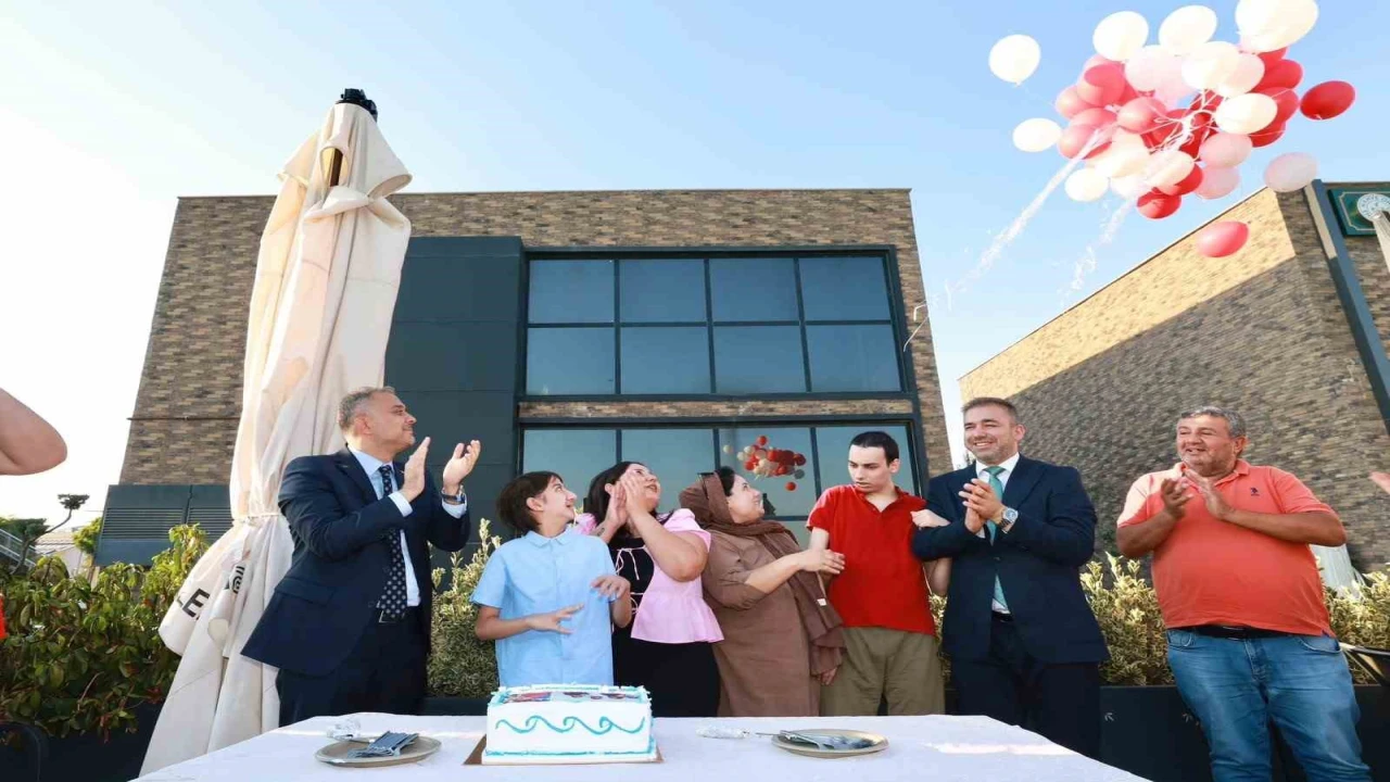 Kahramanmaraşta lösemiyi iki kez yenen Beratın balon uçurma hayali gerçek oldu
