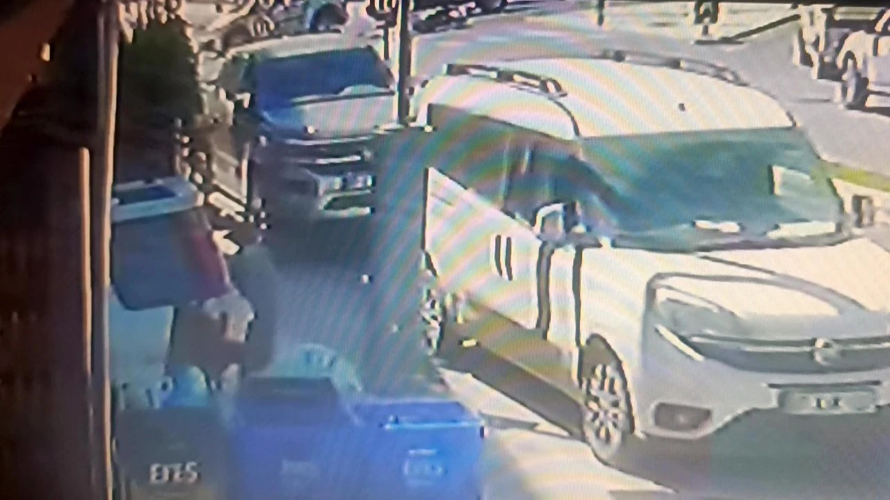 Kazaya sebebiyet verdi, yaralı sürücüyü bırakıp kaçtı