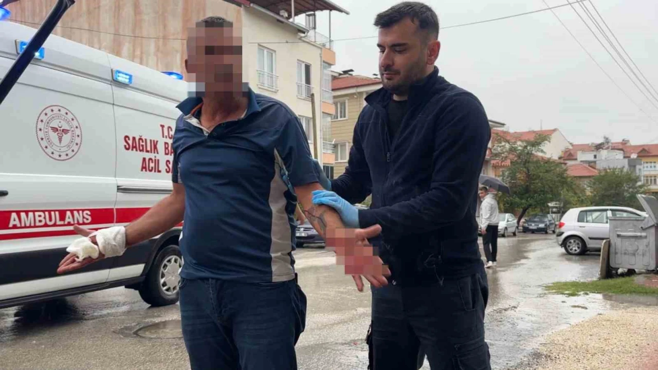 Kendi intihar teşebbüsünü ihbar edip polisle pazarlığa oturdu: Polis gitmeden ben gitmiyorum