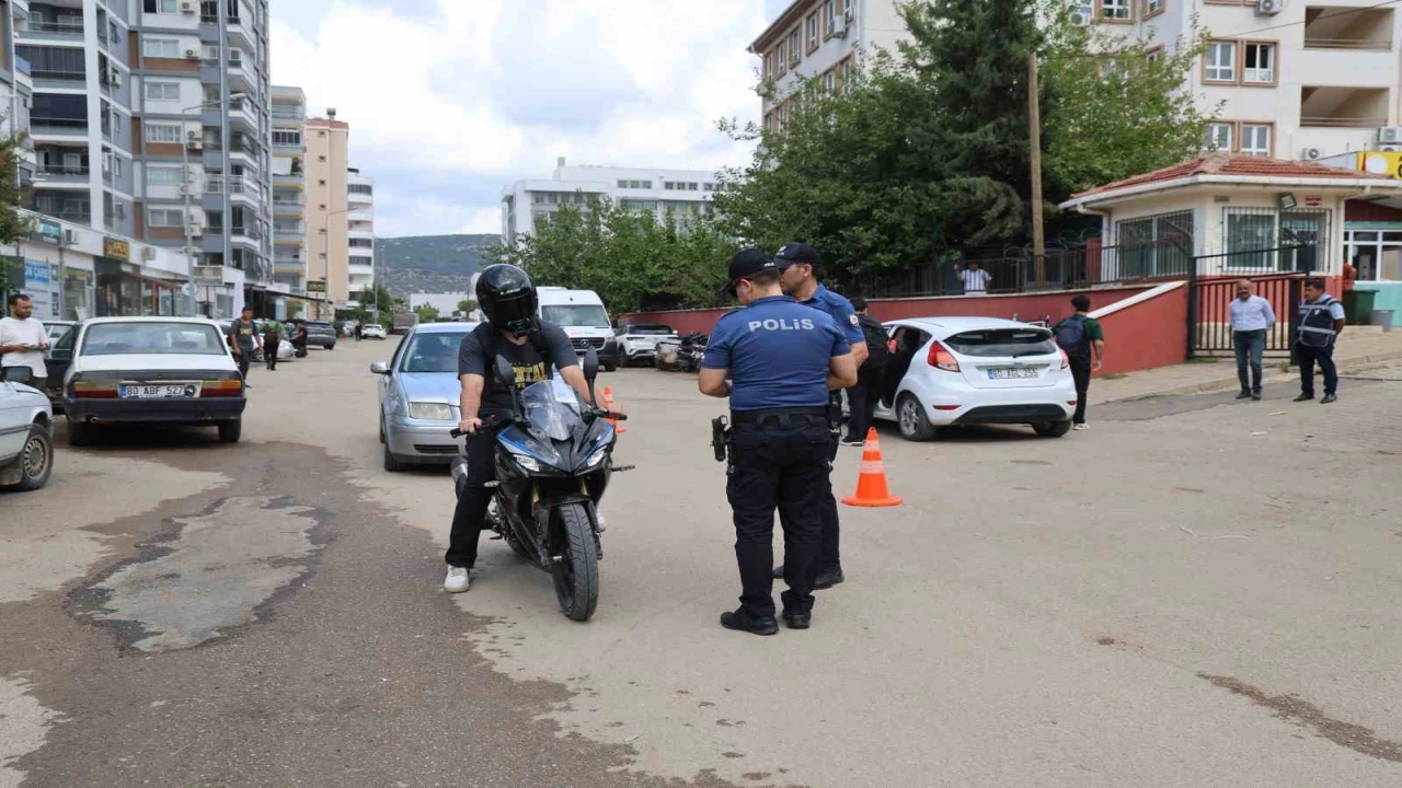Kozanda okul çevrelerinde sıkı denetim