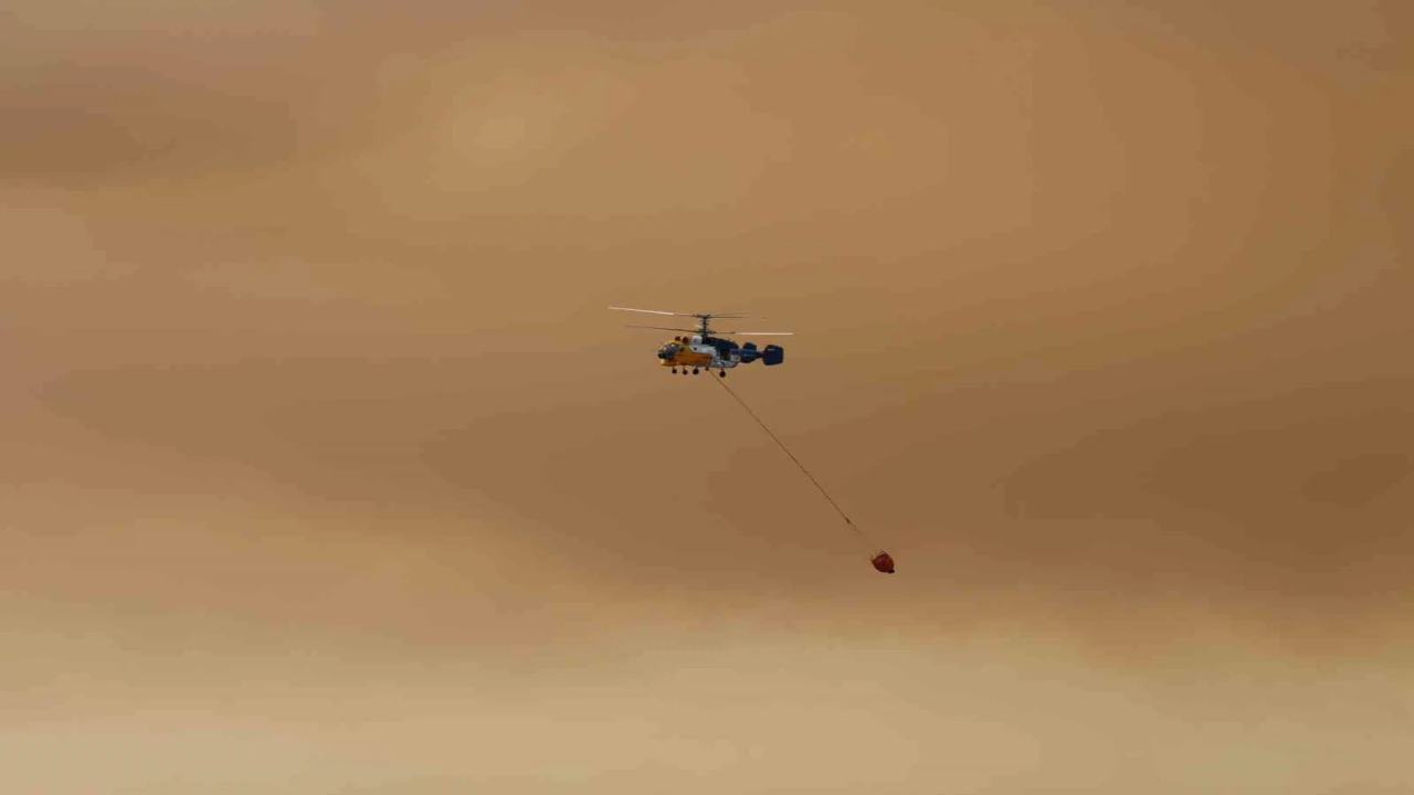Kozanda orman yangını: 40 ev tahliye edildi, 3 uçak ve 9 helikopter havada
