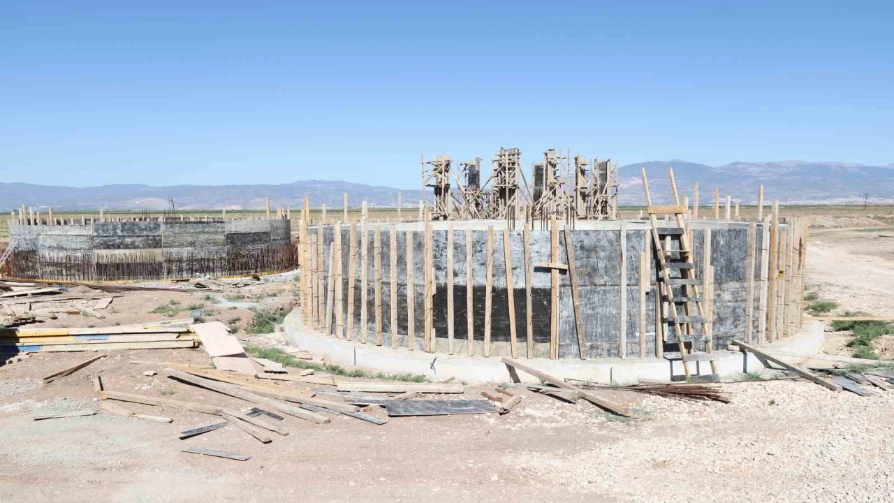 Kumluda atık su arıtma tesisinin yüzde 65i tamamlandı