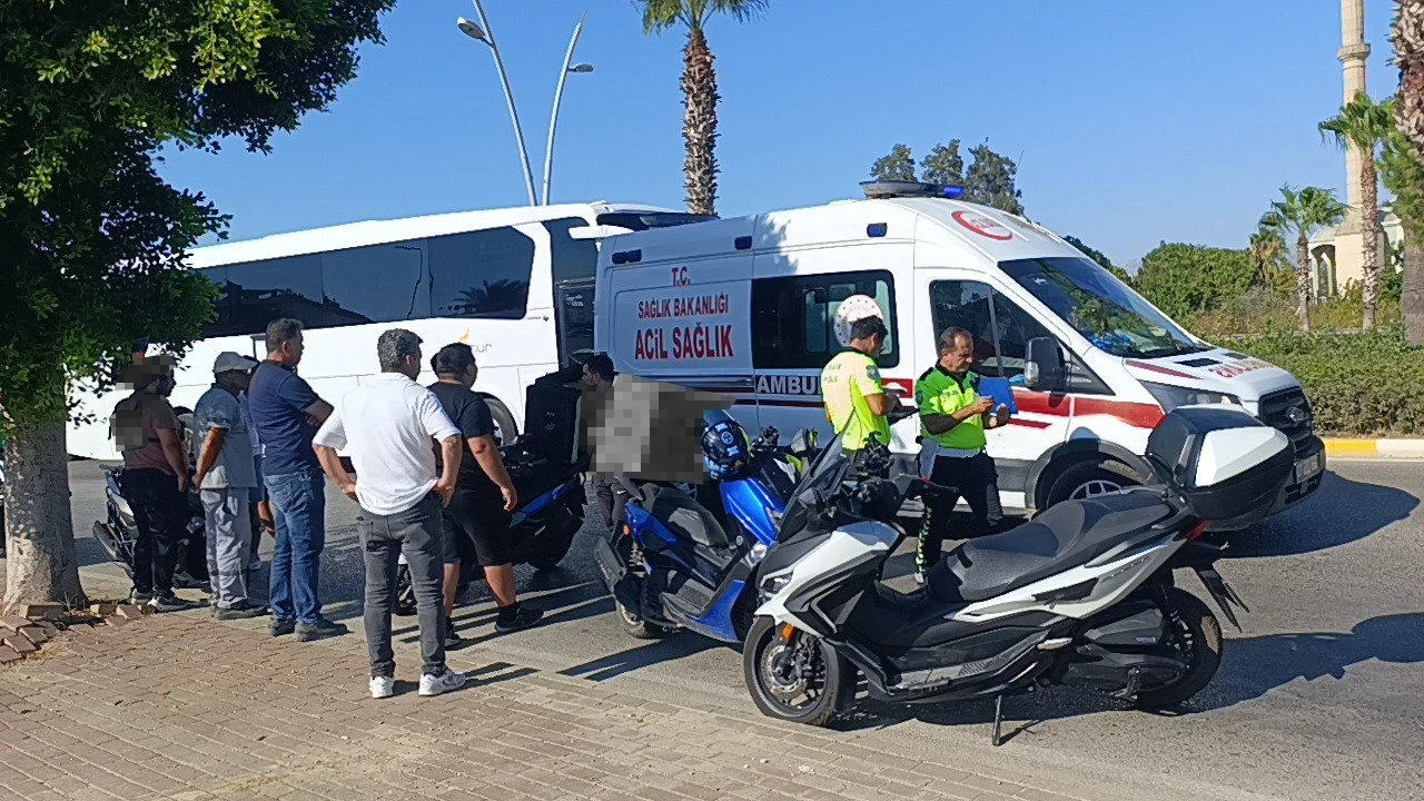 Manavgatta zincirleme kaza: Motosiklet sürücüleri yaralandı