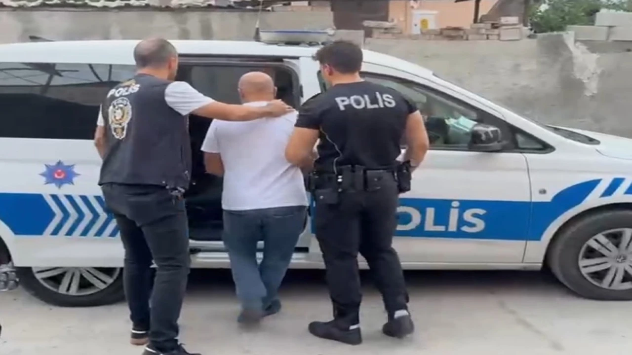 Mersinde 7 milyar 640 milyon TLlik bahis operasyonu: 42 gözaltı
